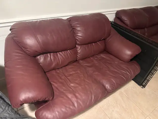 Love seat $75 in Couches & Futons in Kingston - Image 2