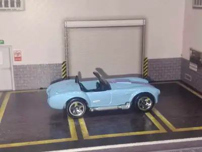 - Shelby Cobra 427 S/C - 2026 Hot Wheels multi pack exclusive - 1/64 scale diecast car - Loose in mi...