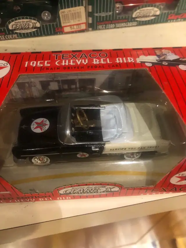 Vintage  Gearbox Pedal Car 1/43 diecast Toy Cars in Arts & Collectibles in Edmonton - Image 3