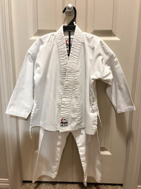 Karate Gi size 0000 for 3-4 years old