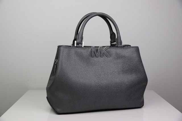 Michael Kors  handbag in Women's - Bags & Wallets in Gatineau - Image 4