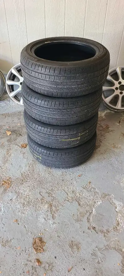 Set of 4 Summer Tires – Three Perfect, One with plugs I’ve got a set of four summer tires ready to h...