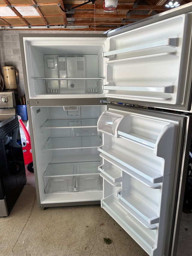Stainless Whirlpool Fridge Refrigerators Barrie Kijiji