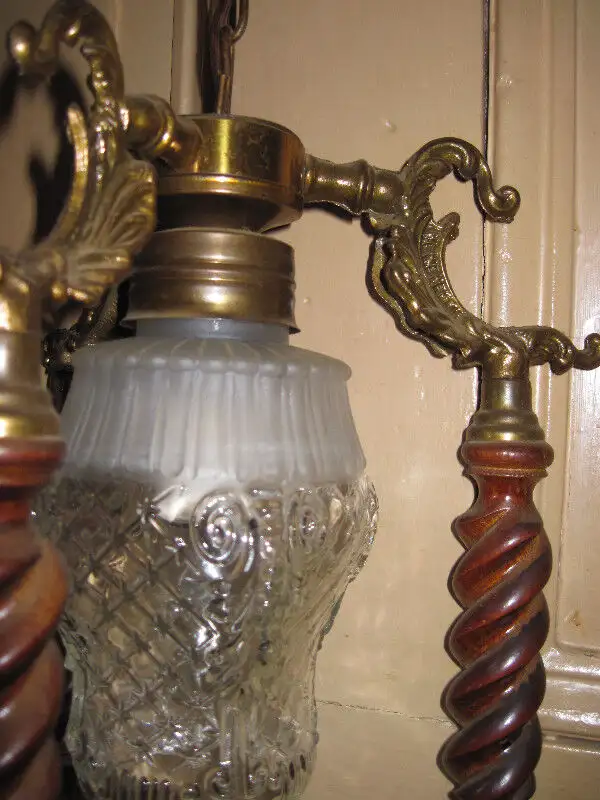 Antique Copper Bronze Trilight Lamp, Vintage Hanging Brass Lamps in Arts & Collectibles in Oakville / Halton Region - Image 8