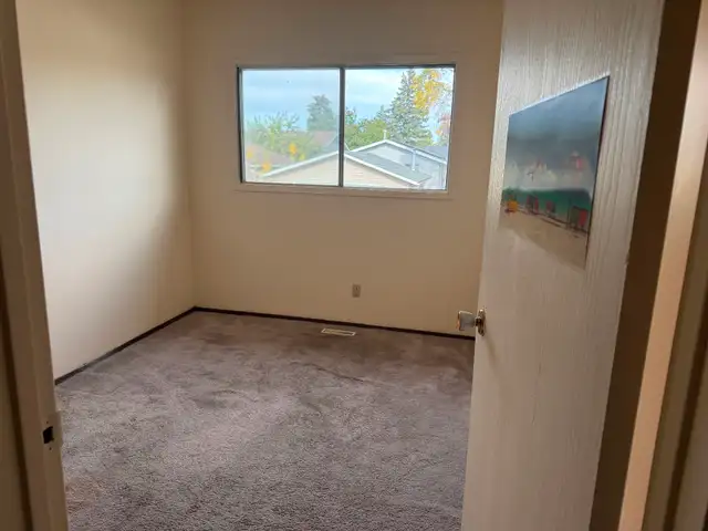 Great Rental $1400/month including gas, water and electricity in Long Term Rentals in Calgary - Image 6