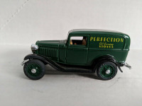 DIECAST * FORD 1932 DELIVERY *