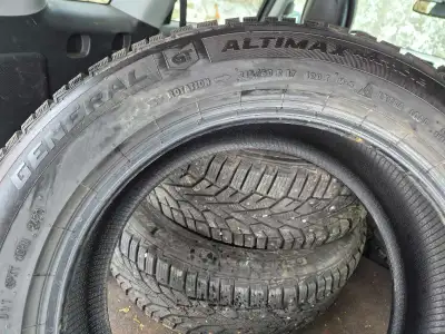 4X 215/60/17, Studded Winter tires. Almost full tread ~ 10/32 General Altimax ARCTIC I2 All very eve...