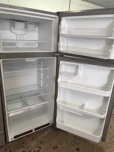 A vendre Réfrigérateurs et cuisinière inox, View more