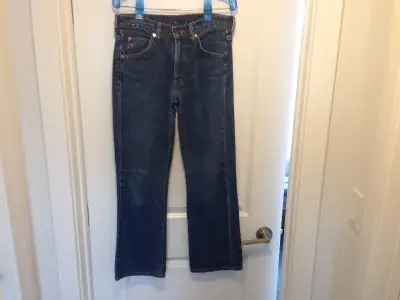 Vintage Levi's 553 Jeans 29"W 32"L red tag ladies Approximately 35 years old. Very good condition. T...