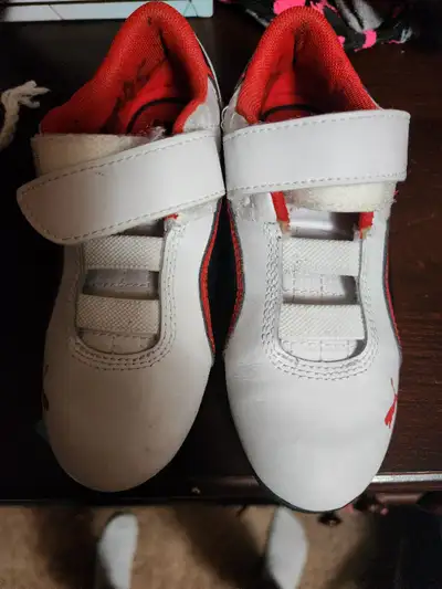 Indoor soccer shoes kids size 12T, View more