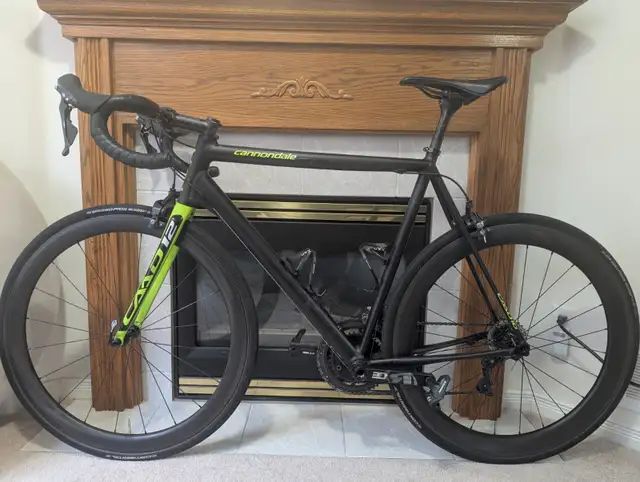 58cm CAAD10 Black Inc w/ CAAD12 fork in Road in Ottawa - Image 3