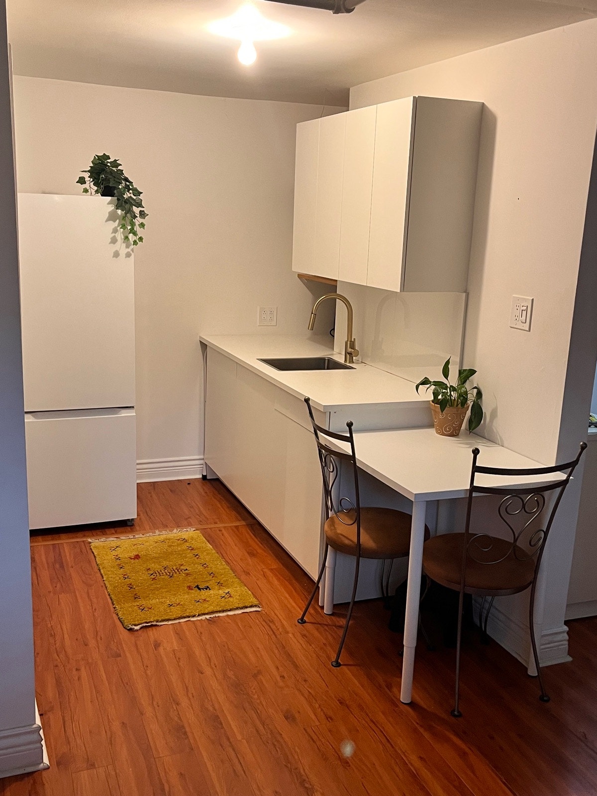 Lovely Charming Studio 5 minutes from metro / Charmant studio — photo 2