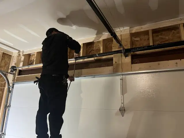 Garage Door Sales , Installation & Repair ☎️613804386864728277294979121