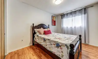 PRIVATE ROOM FOR RENT