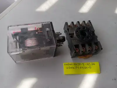 Relais 10A 24VAC DPDT OMRON MK2P-I-AC24 Relay PLUG-IN w/socket, View more