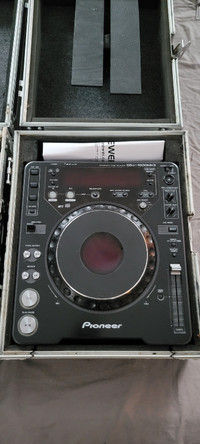 2 CDJ - 1000mk3 DJ mixers