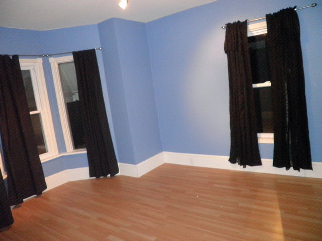 A master bedroom for rent, in downtown Midland in Long Term Rentals in Barrie