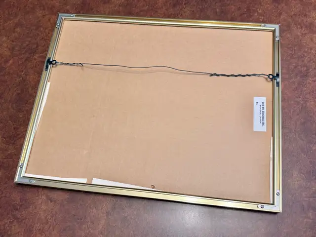 Vintage Gold Tone Glass Front Picture Frame Home Decor in Arts & Collectibles in Calgary - Image 5