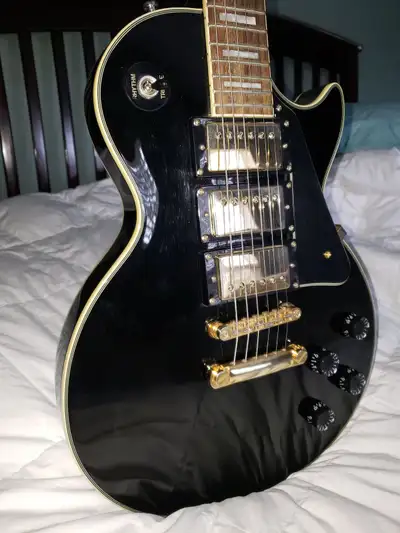 REDUCED!  LES PAUL CUSTOM BLACK BEAUTY EPIPHONE, View more