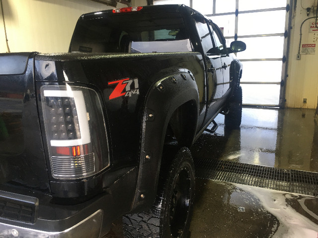 2010 GMC Sierra 2500HD in Cars & Trucks in Cranbrook - Image 4