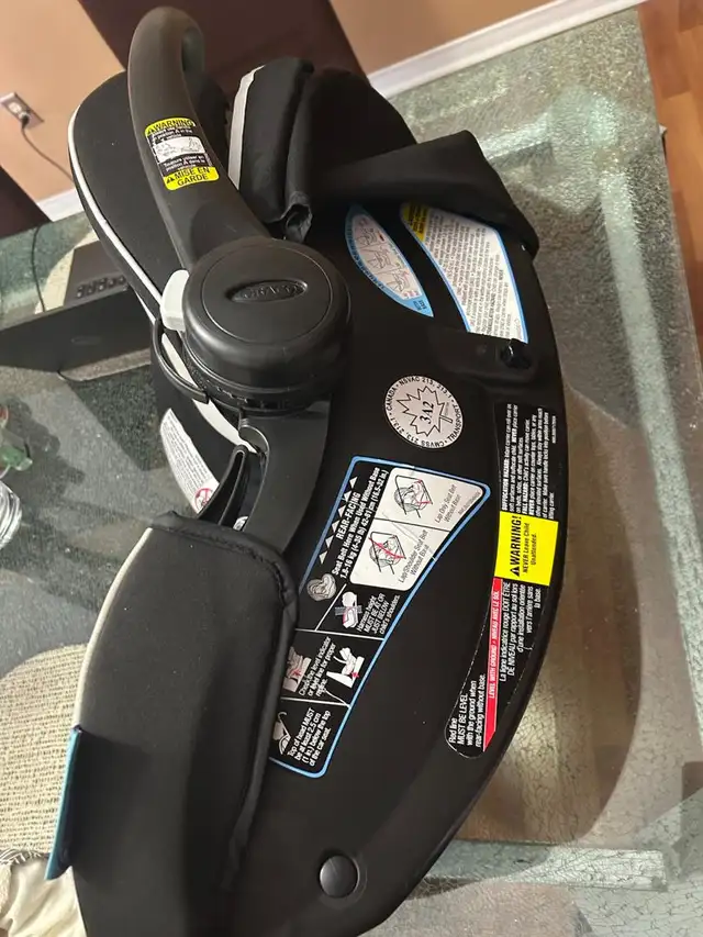 Graco SnugRide Infant Car Seat – Excellent Condition in Strollers, Carriers & Car Seats in Mississauga / Peel Region - Image 3