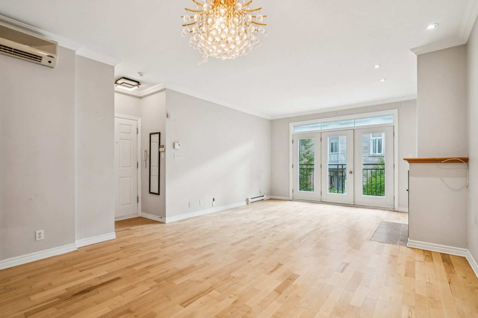 1071 Av. de l'Hôtel-de-Ville — photo 2