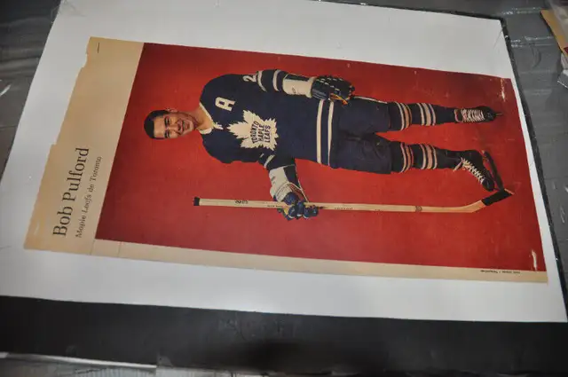 Bob pulford Toronto Maple Leafs nhl hockey 1963  from quebec mag in Arts & Collectibles in Victoriaville - Image 6