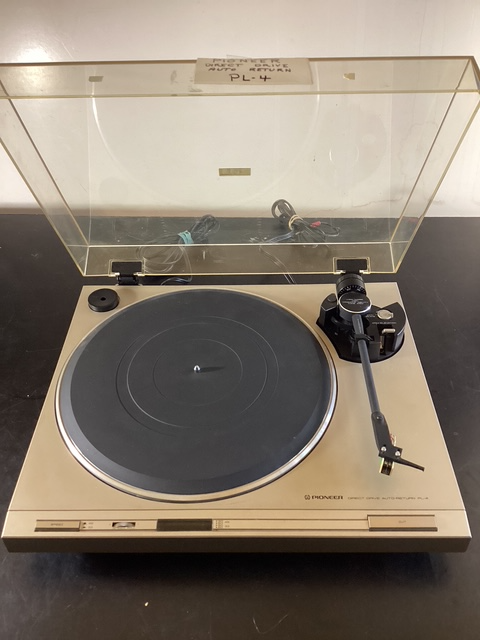 Pioneer PL-4 Direct Drive Stereo Turntable Record Player in Stereo Systems & Home Theatre in City of Toronto - Image 4