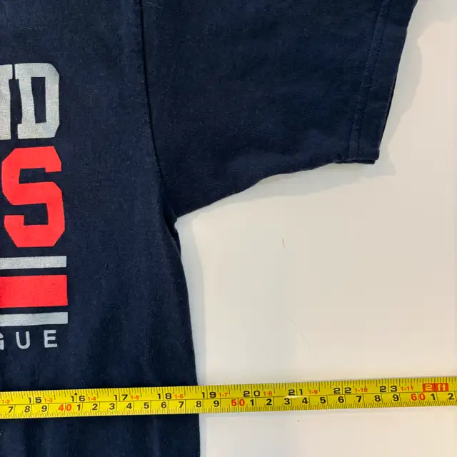 New England Patriots NFL Football T-shirt men’s sz med shirt in Men's in Kingston - Image 5