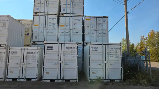 10ft / Mini Shipping Containers in Edmonton in Storage Containers in Edmonton - Image 9