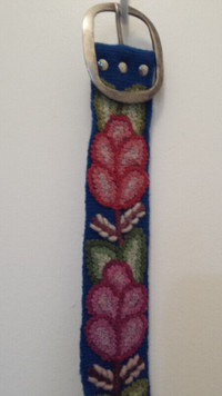 Embroidered Wool Belt With Floral Print