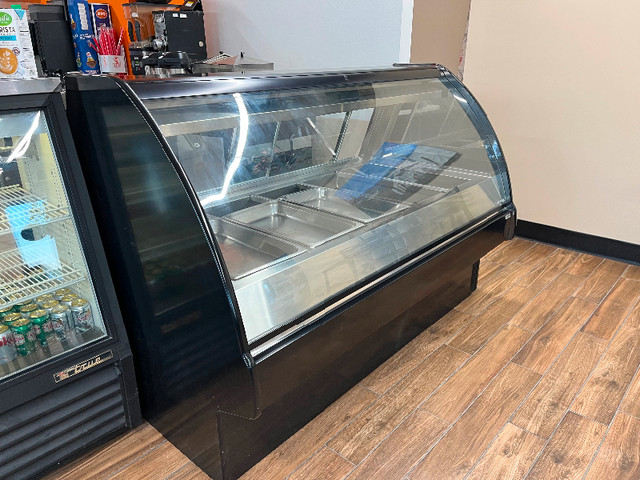 Heated Display Case in Other in Goose Bay - Image 2