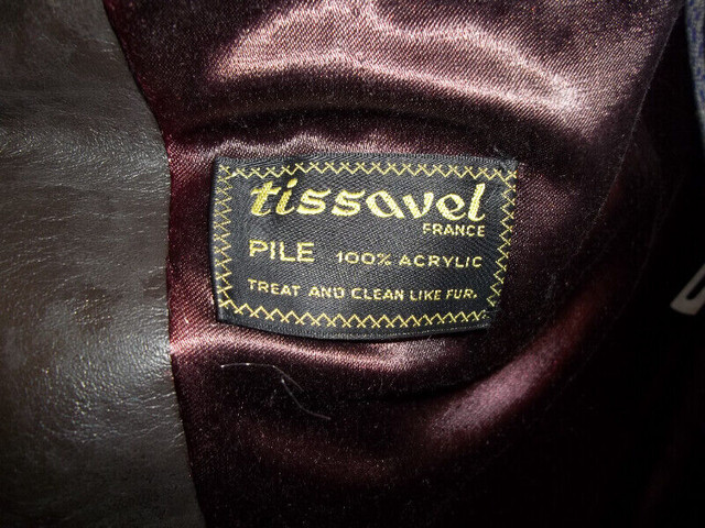 VINTAGE FAUX FUR WOMANS LONG WINTER COAT TISSAVEL MADE IN FRANCE in Women's - Tops & Outerwear in Barrie - Image 3
