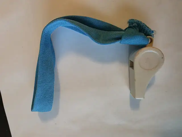 Outdoor sports whistle with a lanyard in Other in Calgary - Image 4