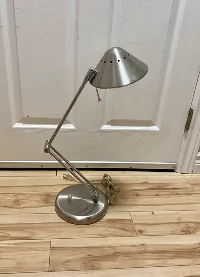 • 18.5”H x 7.5” base • stainless steel • cone piviots • arm adjust up & down • 40 W bulb (new) Clean...