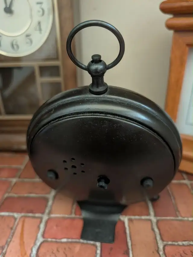 Vintage Clock Collection Lot in Home Décor & Accents in Red Deer - Image 7