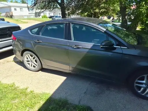 Low km 2016 ford fusion se (2.0L Turbo)trade / 10k obo