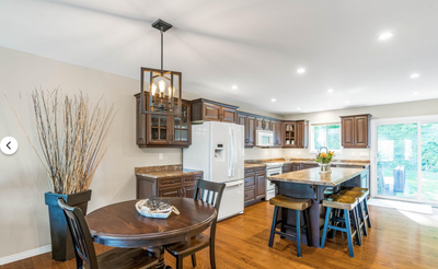 Upper of modern home on Robins Point in Victoria Harbour available November 1st suits quiet clean wo...