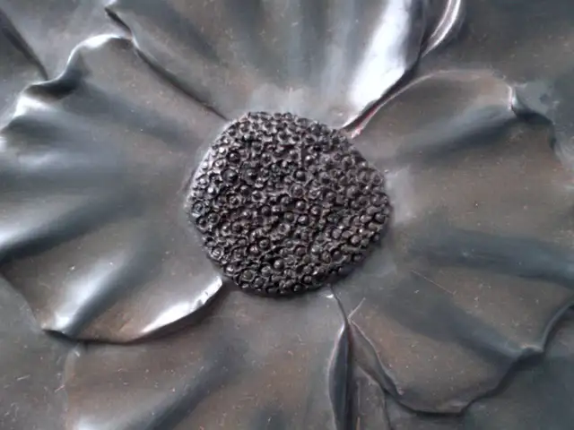 Indoor - outdoor brown flowers wall decor in Home Décor & Accents in Ottawa - Image 4