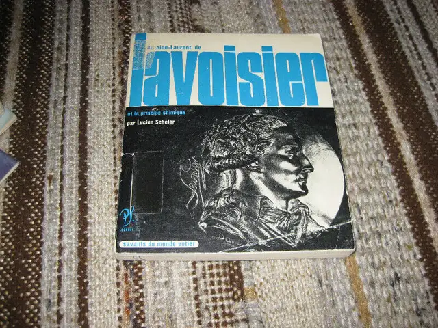 LIVRE VINTAGE 1959 HISTOIRE DE L'ATOME PAR PIERRE ROUSSEAU in Arts & Collectibles in Laval / North Shore - Image 6