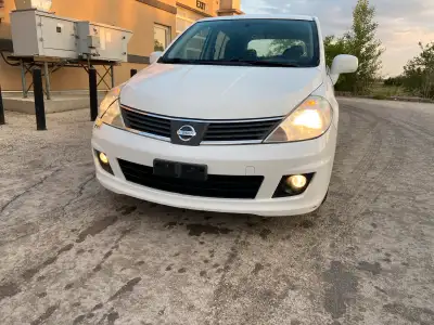 2009 Nissan Versa Hatchback – LOW KM! Newly Safetied! LOADED! Slightly negotiable White Exterior | B...
