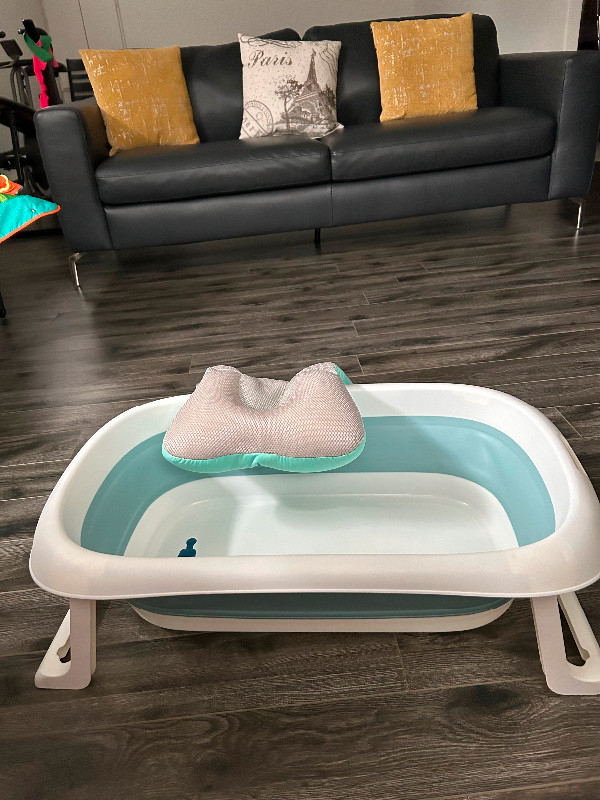 Bain pliable bébé dans Bain, table à langer  à Ville de Montréal - Image 3