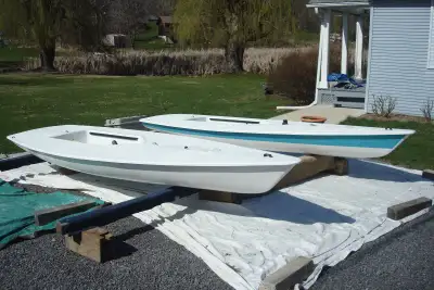 Laser sailboat. Freshly refurbished to factory new. Mast pot reinforced. Several colors of hulls and...