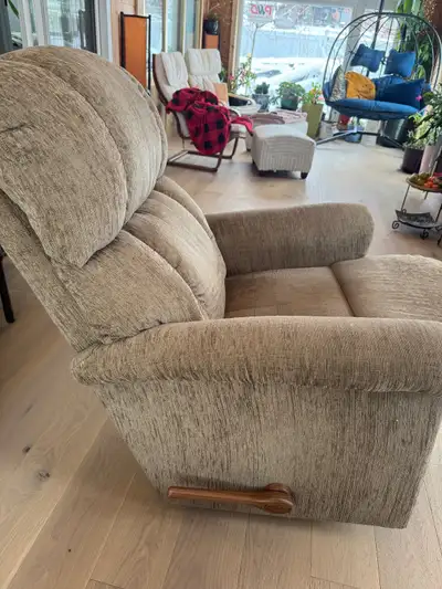 Used couch but like new… Light green LazBoy..