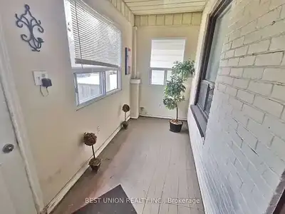 Available May 1st! I am looking for someone to take over the lease for this bright and private upper...