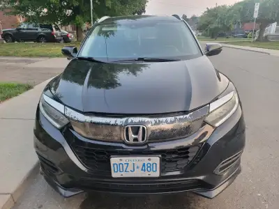 Selling my 2019 Honda HR-V AWD/1.8L-I4/141hp Touring. Personal used car Everything is perfectly fine...