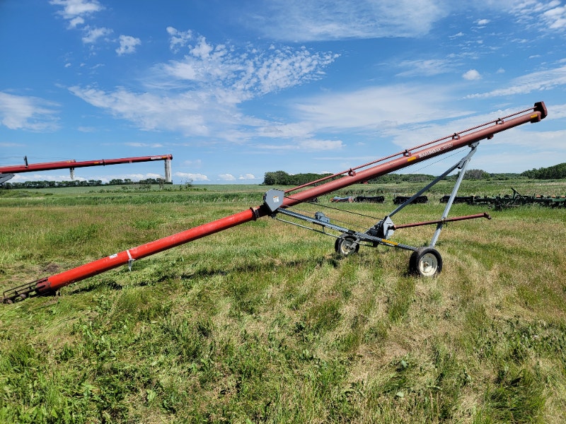 Sakundiak grain auger Farming Equipment Winnipeg Kijiji