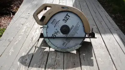 Makita 415 mm Circular Saw Model 5402-A - 16 5/16 inch Carbide, View more