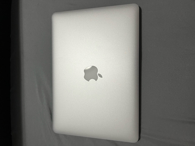 2015 MacBook Pro Retina 13”  in Laptops in Guelph - Image 3