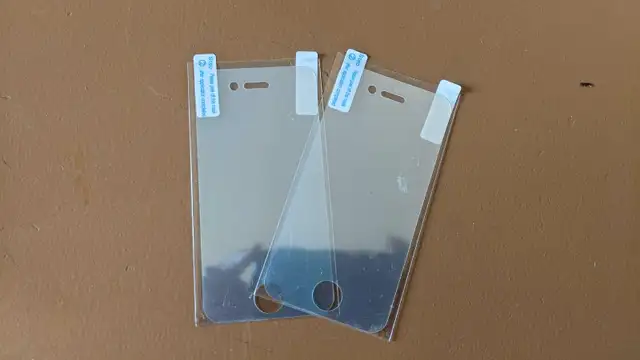 iPhone 4 cases and screen protector62864363146627124